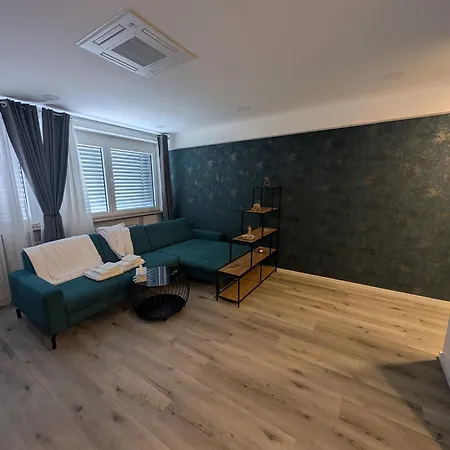 Apartment M4 *